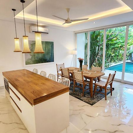 Villa Vana Seminyak Esterno foto