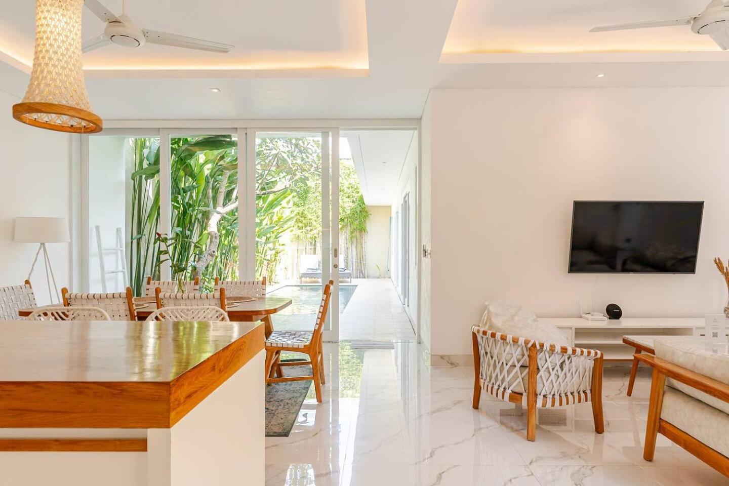 Villa Vana Seminyak Esterno foto